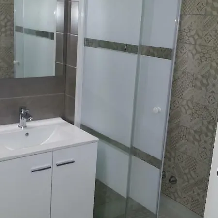 Simon فيلة لاميزيا تيرمي